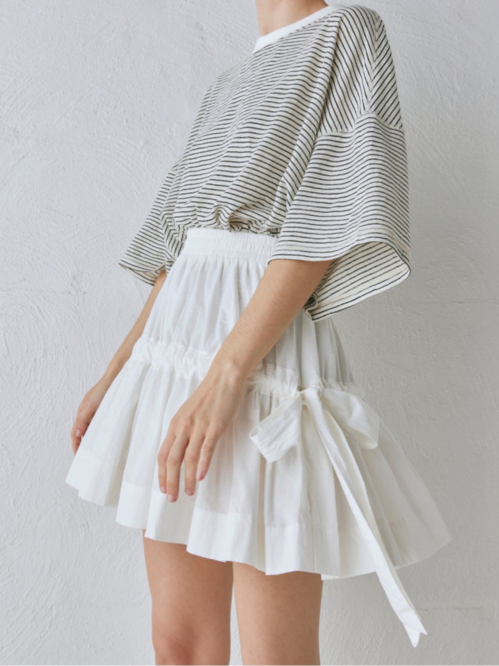 VRG GIRL Lily Elastic Waist White Tiered Mini Skirt with Side Bows